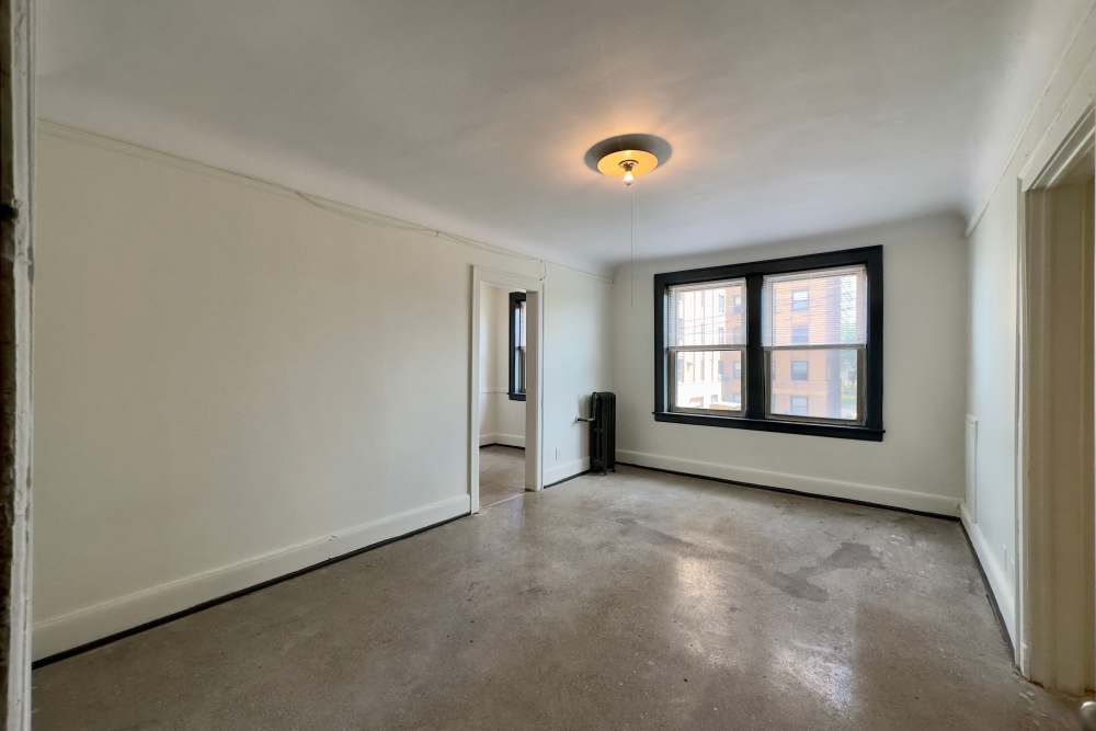 Spacious unfurnished apartment living room at Detroit Living in Detroit,Michigan