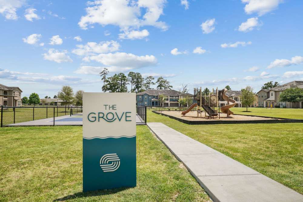 Lush green at Seagrove in Conroe, Texas