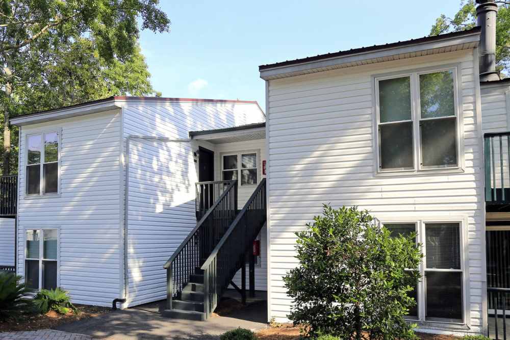 Apartment entrance at Thickett in Mt Pleasant, South Carolina