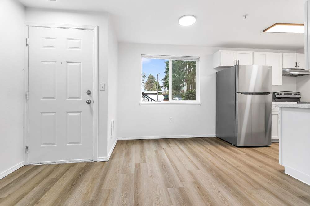 Front door at Reedville Meadows in Beaverton, Oregon