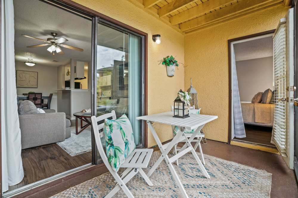 Screened-in patio at Waterstone At Carrollwood in Tampa, Florida