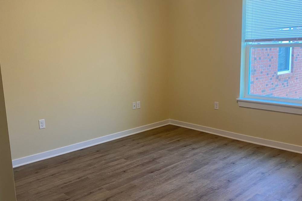 Living room at Saratoga Place Apartments in Suffolk, Virginia
