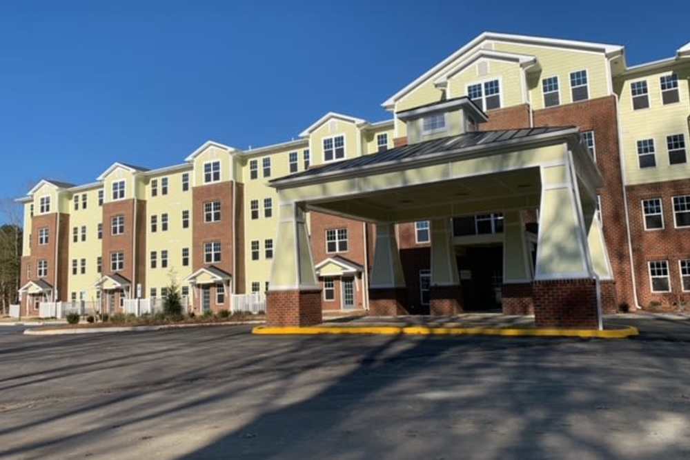 Front entrance to Grande Oak Apartments in Williamsburg, Virginia