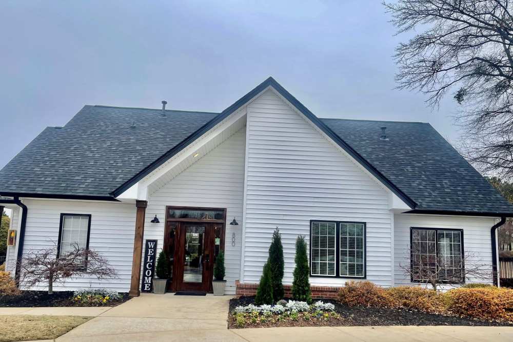 Exterior view of the apartment at Park on Gilder Creek in Mauldin, South Carolina