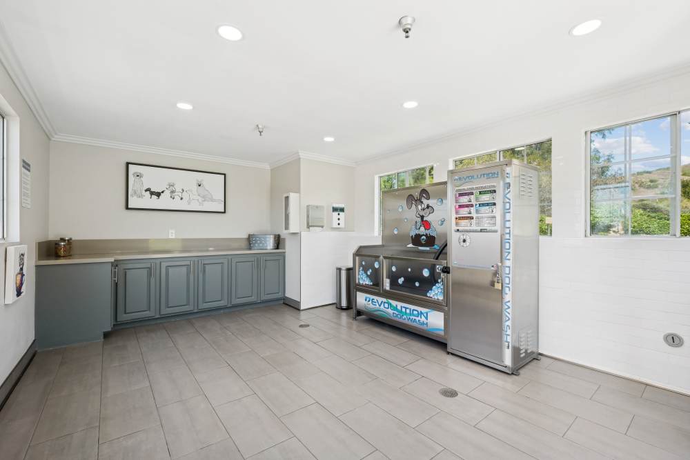 Dog washing station at Paloma Summit Condominium Rentals in Foothill Ranch, California