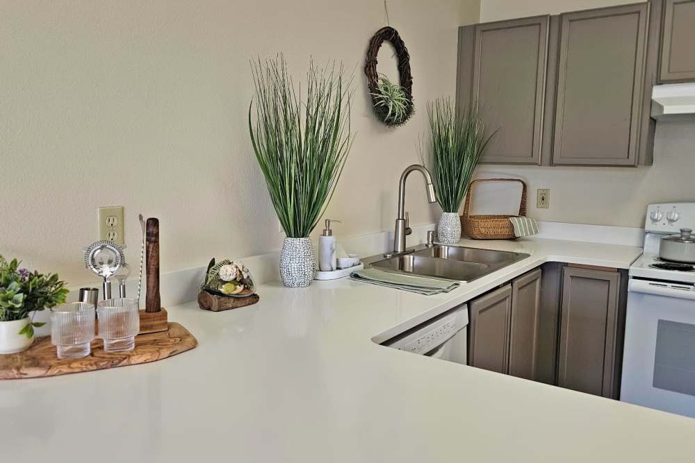 A well-equipped kitchen at Neawanna By The Sea in Seaside, Oregon