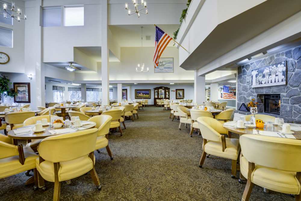 Community dining room at Truewood by Merrill, Fig Garden in Fresno, California