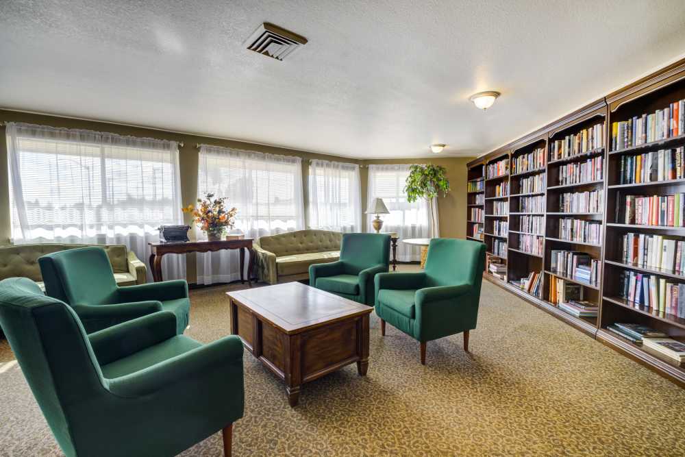 Library with sofas at Truewood by Merrill, Fig Garden in Fresno, California