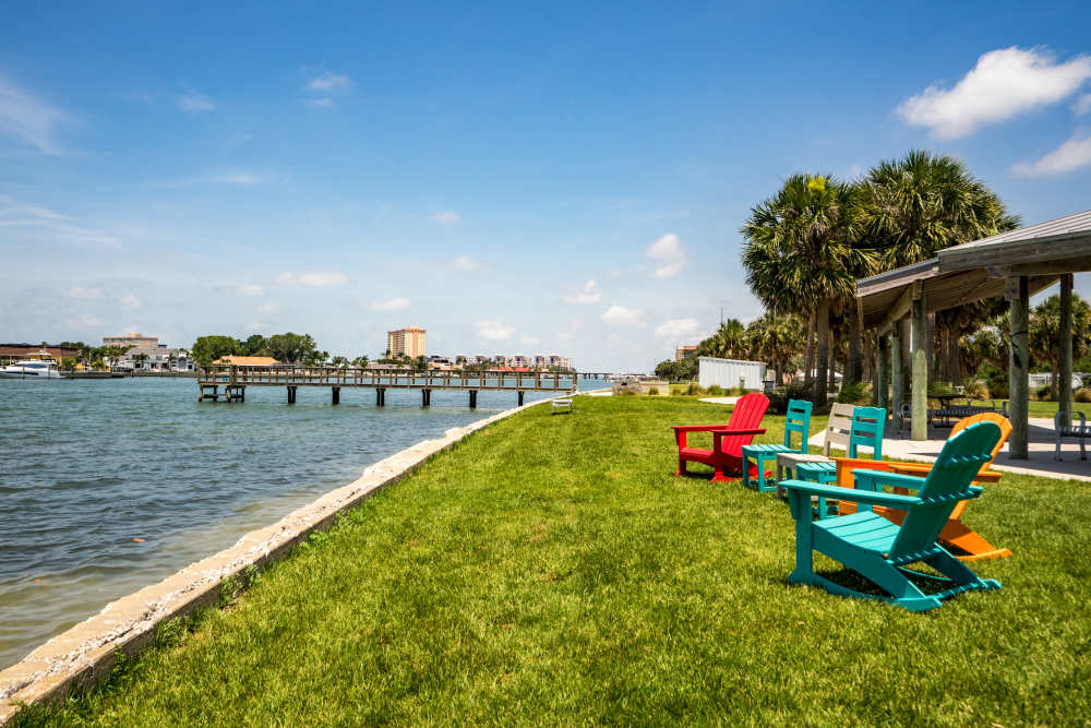 Clean Lake side at The Addison Skyway Marina in St. Petersburg, Floridaat The Addison Skyway Marina in St. Petersburg, Florida