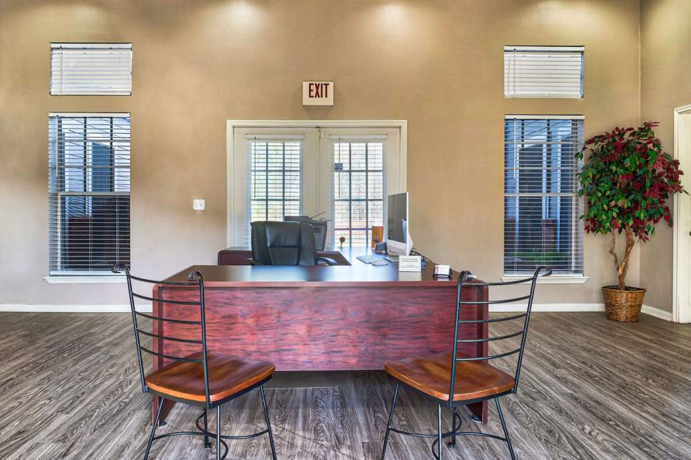 Lounge at Dogwood Terrace Apartments in Woodville, Texas
