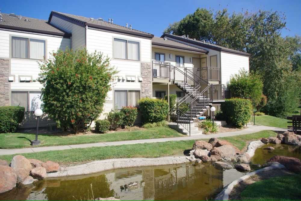 grand entrace area at Twin Creeks in Antioch, California