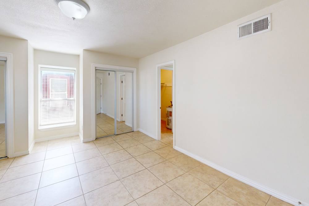 Open dining room at Tucasa Townhomes in Irving, Texas
