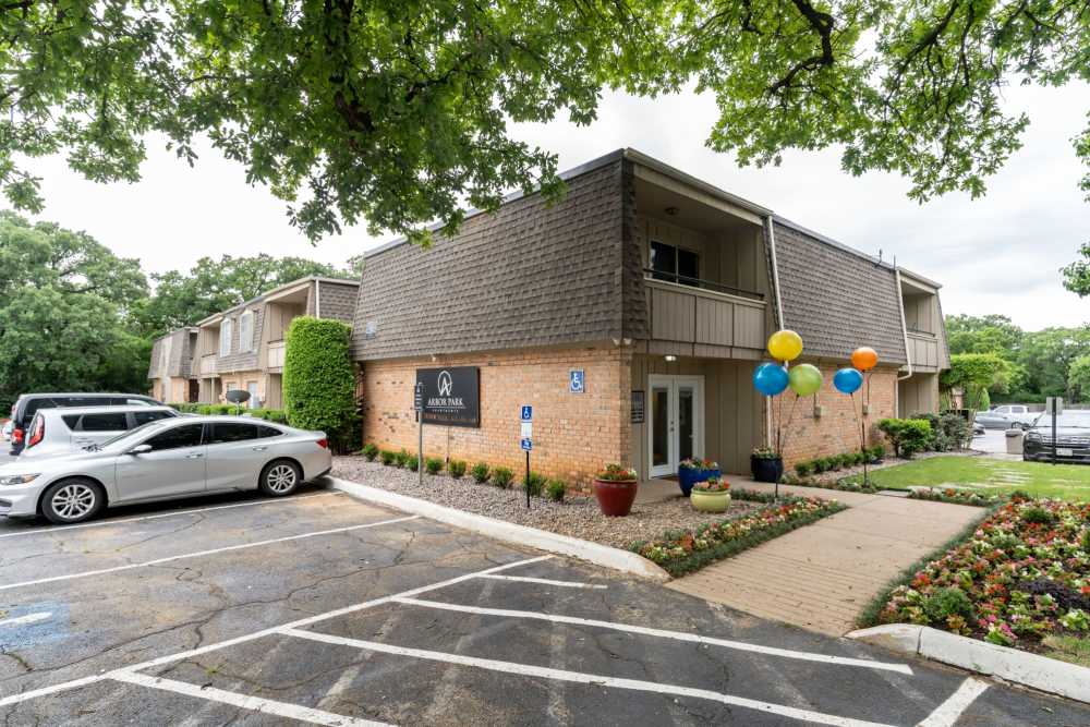 Signage of Arbor Park Apartments in Hurst, Texas