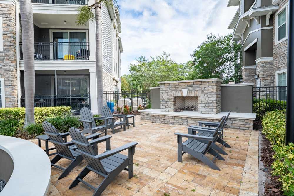 Picnic Area at Regatta at Universal Apartments in Orlando, Florida