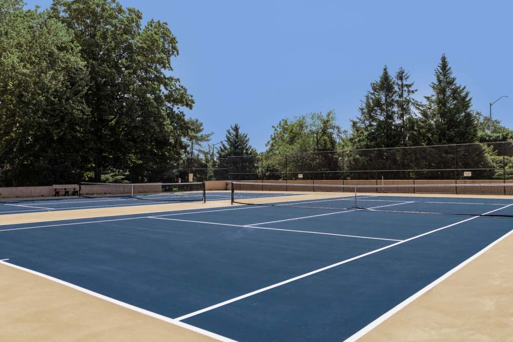 Tennis courts at Annen Woods Apartments in Pikesville, Maryland