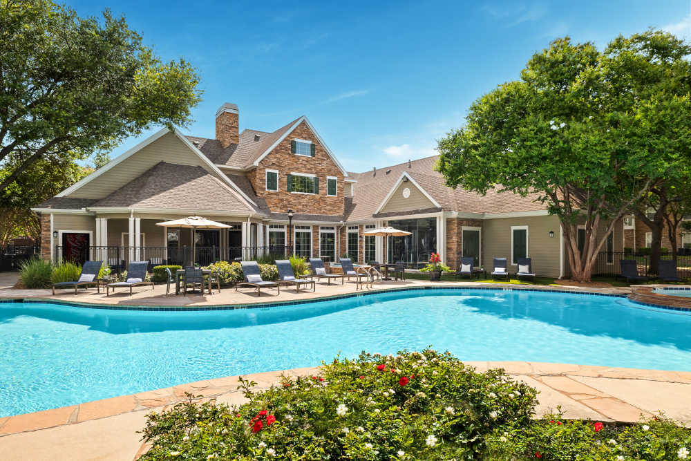 Beautiful swimming pool at The Lodge at Shavano Park in San Antonio, Texas