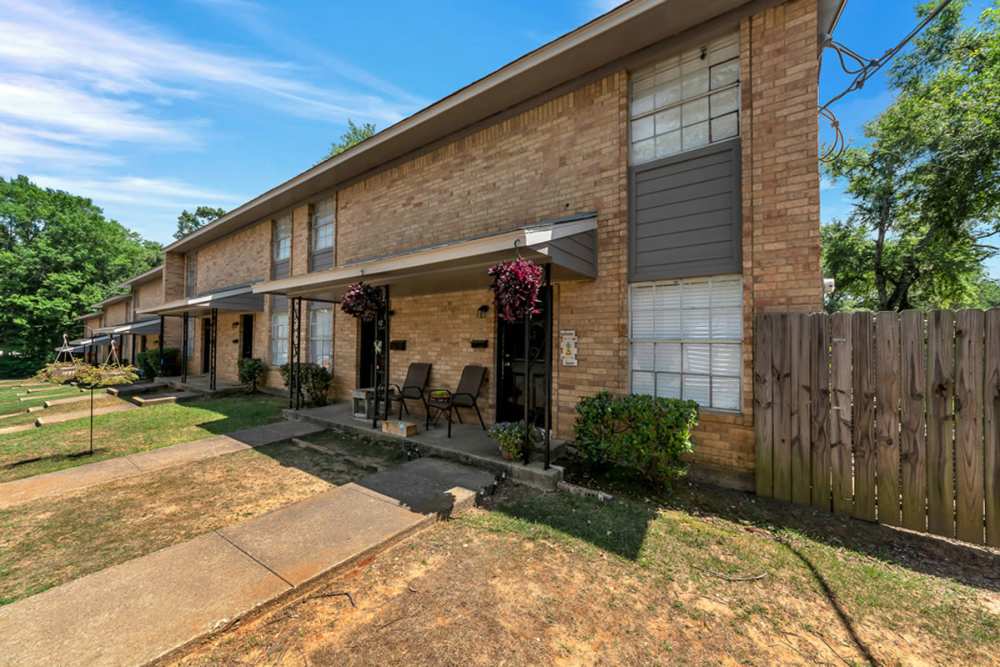 Exterior look at Troup Townhomes in Troup, Texas