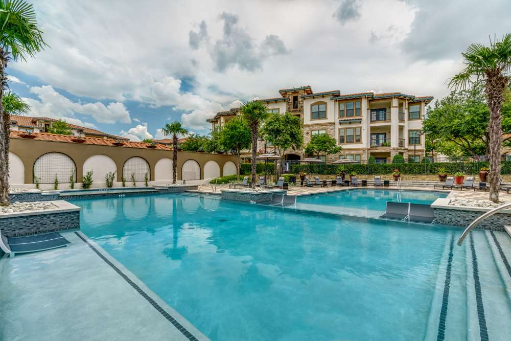 Community photo 3 at Serene at La Villita in Irving, Texas