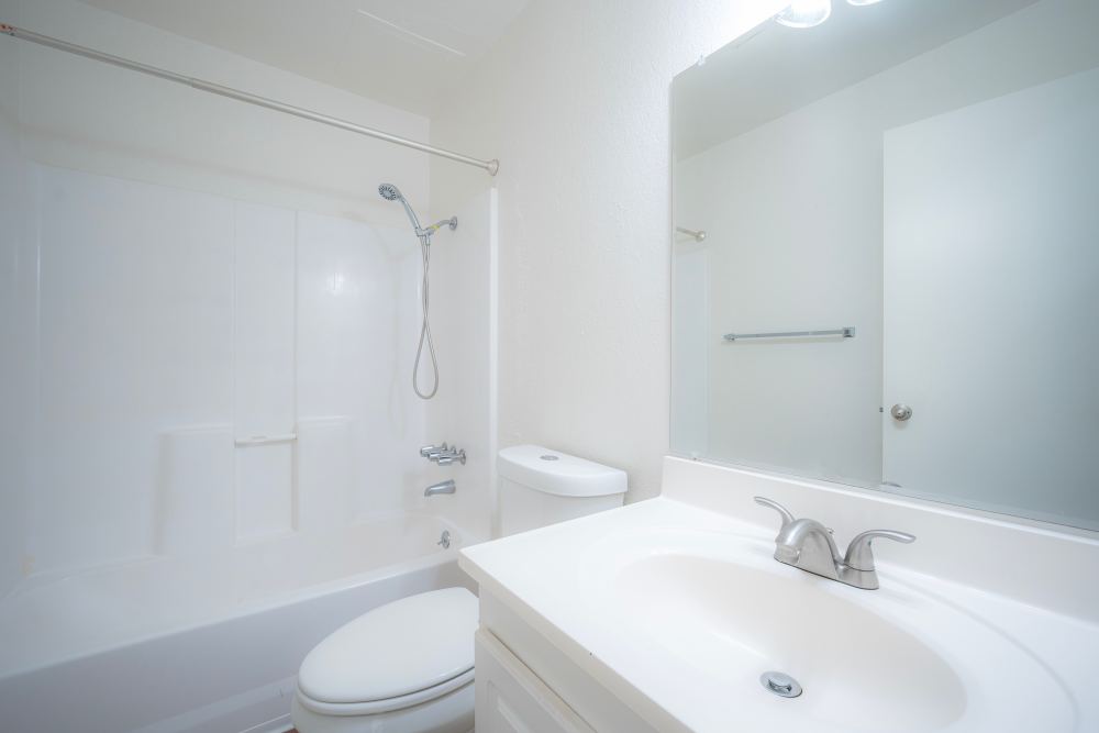Comfort room at Villa Marina in Marina, California