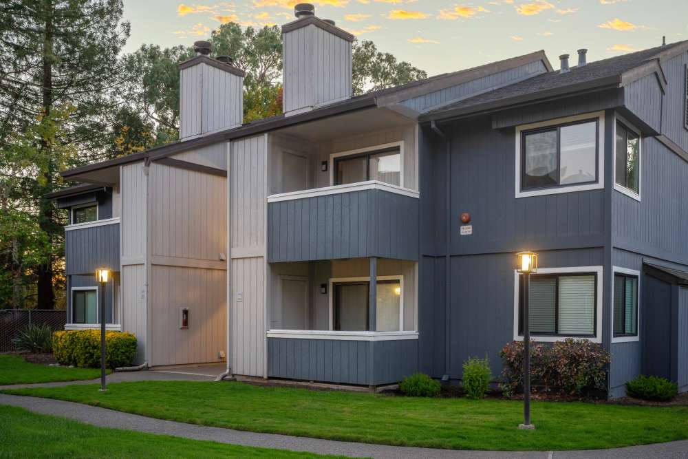Apartment complex exterior at Park Ridge Apartment Homes in Rohnert Park, California