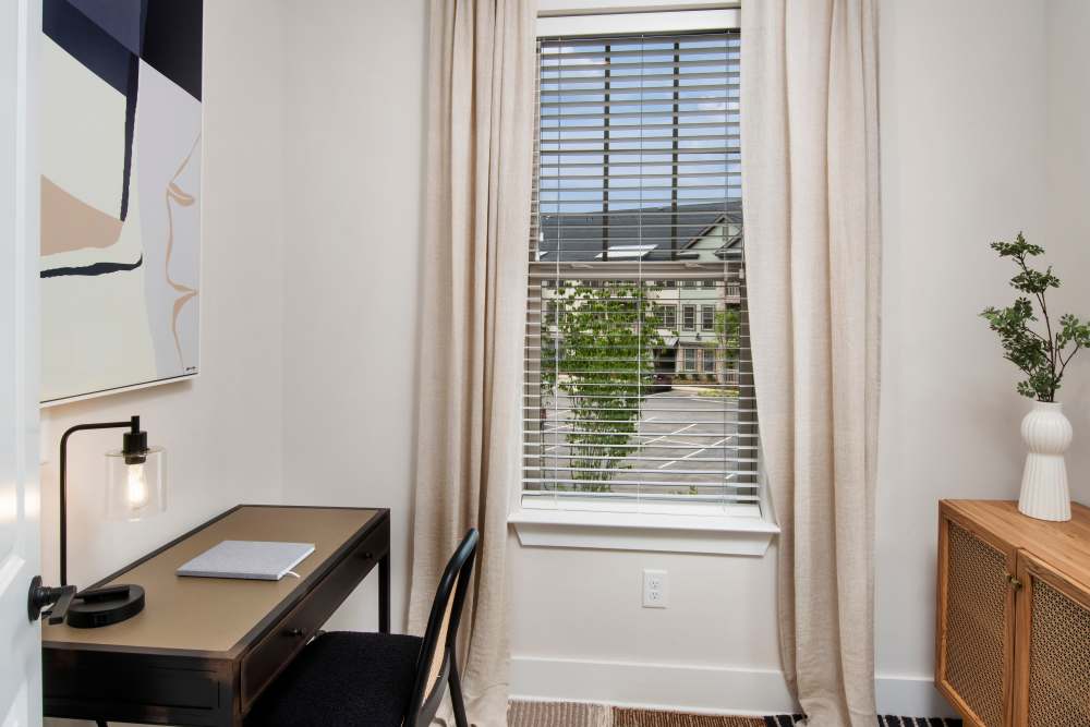Study room with window at Timberline View in Buford, Georgia