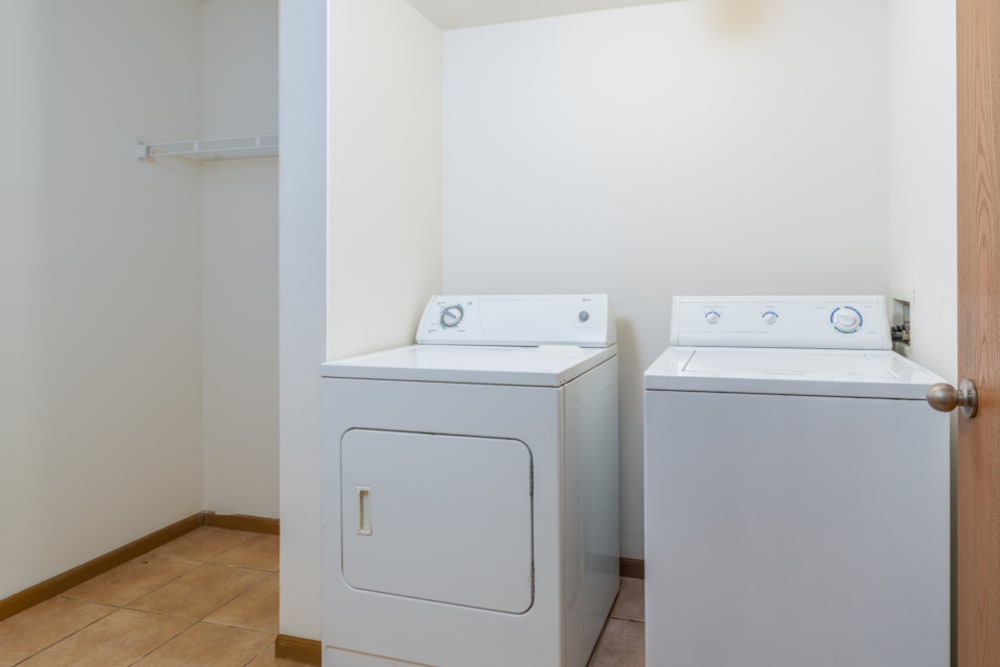 Plenty of parking in a welcoming neighborhood at Cross Creek Villas in Columbia, Missouri, 