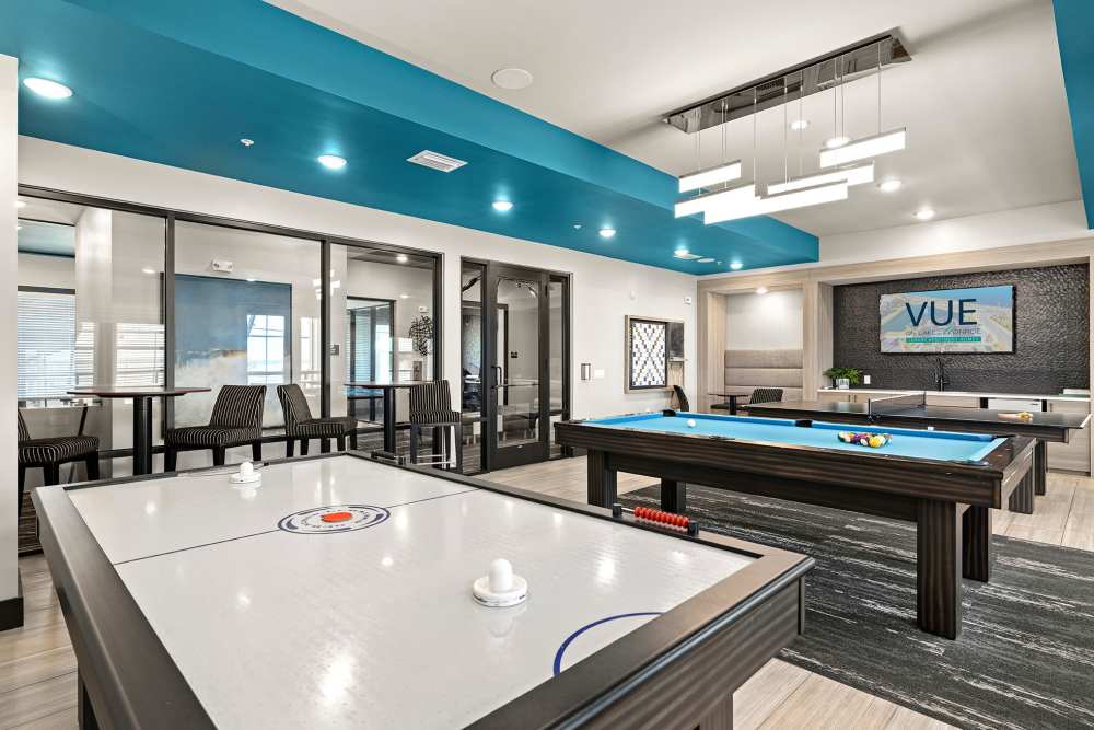 Resident gaming lounge at Vue on Lake Monroe in Sanford, Florida