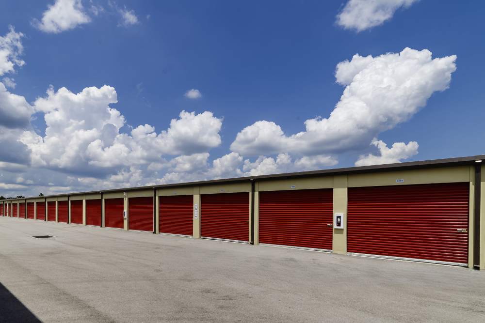 Indoor storage units loading zone at Your Storage Units Davenport in Davenport, Florida