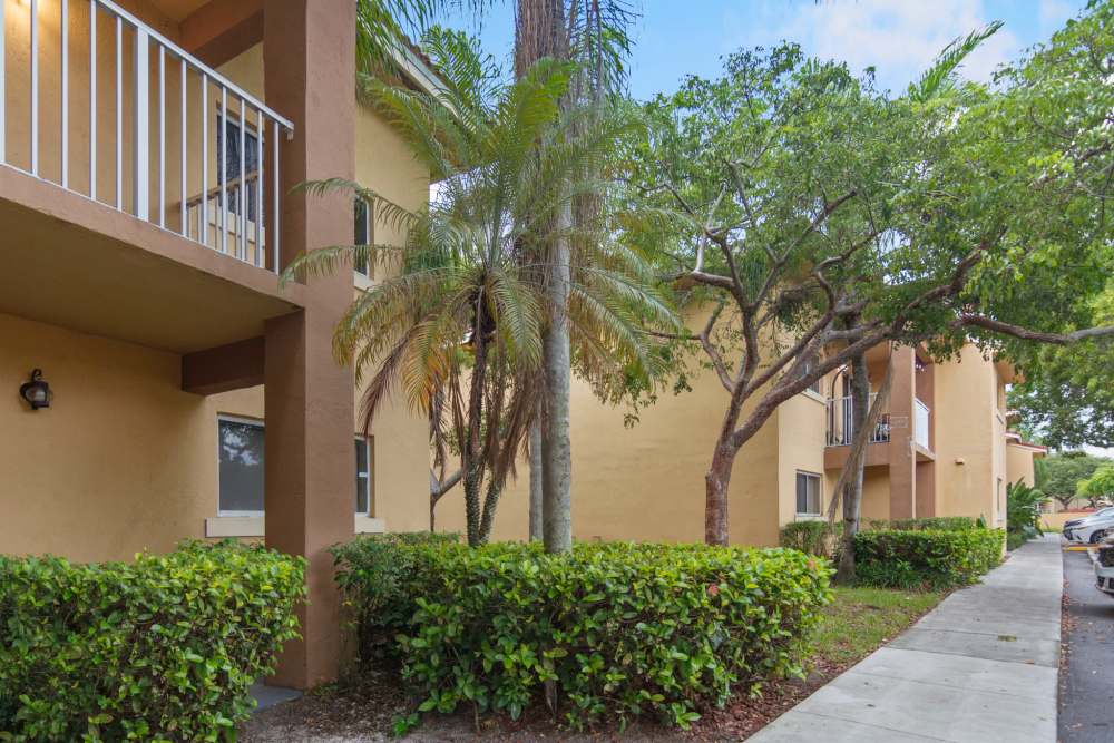 View of the property Fairway View in Hialeah, Florida