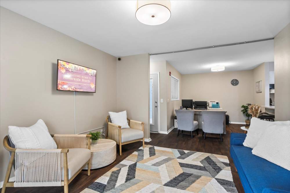 Spacious room with hard wood style flooring at Riverside North Apartment Homes in Chattanooga, Tennessee