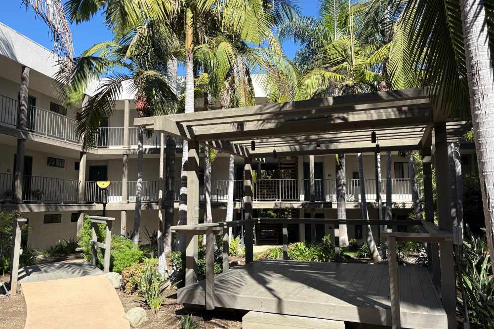 community lawn at The Indie Glendale Collection in Glendale, California