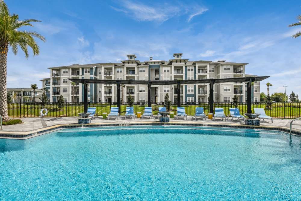 Apartment exterior view at Champions Vue Apartments in Davenport, Florida