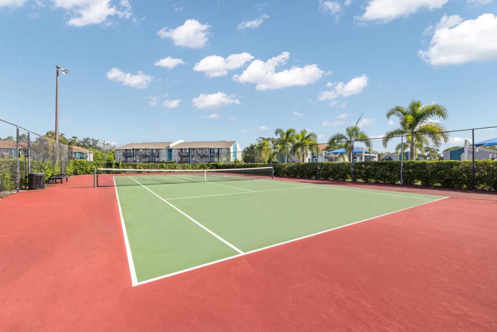 Outdoor bbq at Trellis at the Lakes in St. Petersburg, Florida