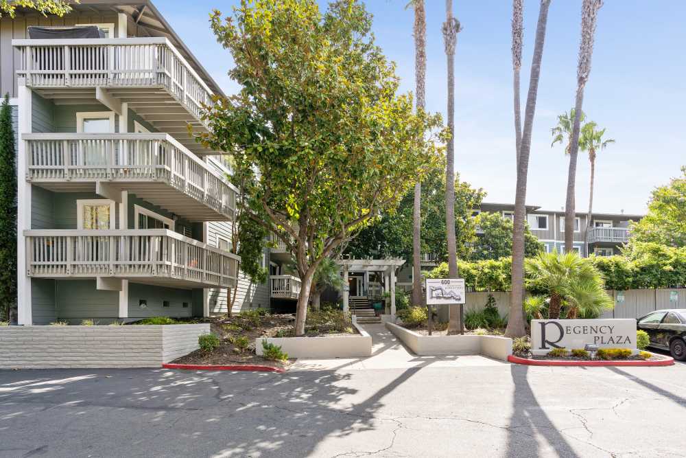 Sign board at Regency Plaza Apartment Homes in Martinez, California