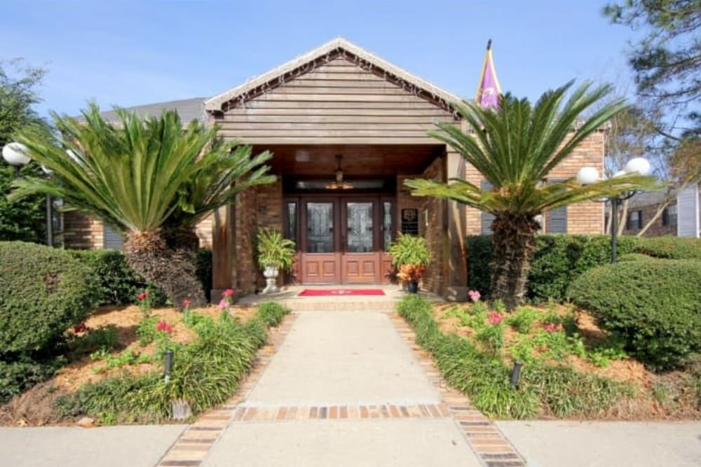 Building exterior at Edgewood in Baton Rouge, Louisiana