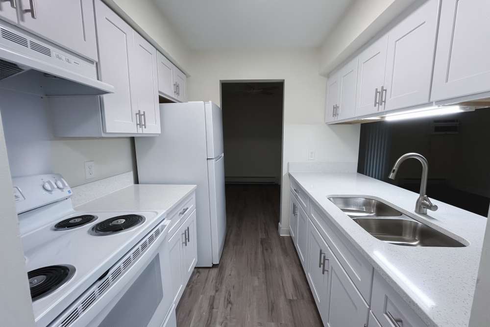 Soft carpeting at Mill Pond (Brooklyn) in Brooklyn, Michigan