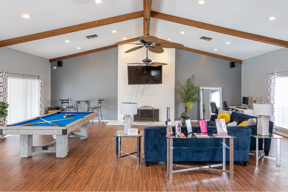 Clubhouse with television at Stonebridge Manor Apartments in Gretna, Louisiana