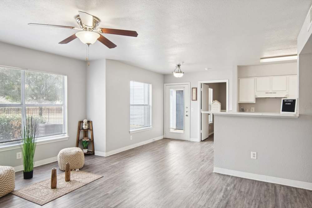 Spacious apartments at Cable Ranch in San Antonio, Texas