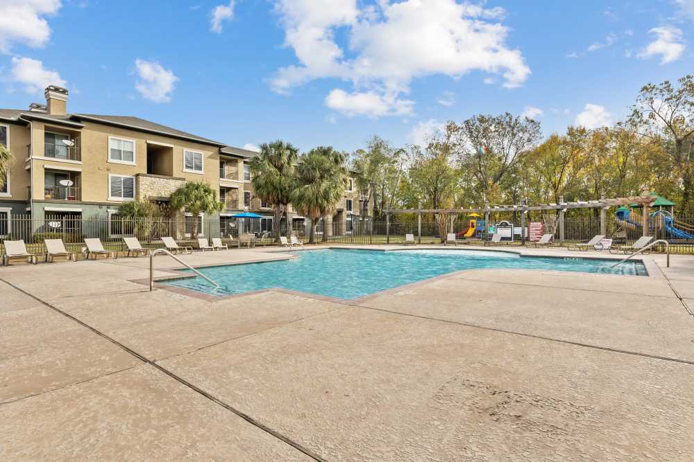 Resort style swimming pool at Columbia Greens in Houston, Texas