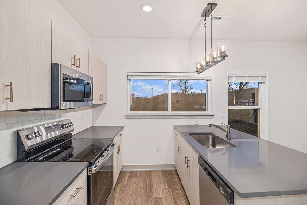 Modern studio apartment near Downtown Petoskey and Gaslight District