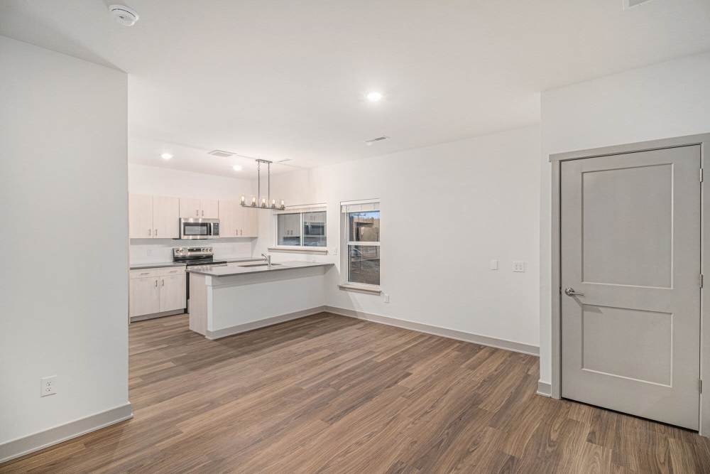 Petoskey studio apartment near Bear River kayaking and hiking trails