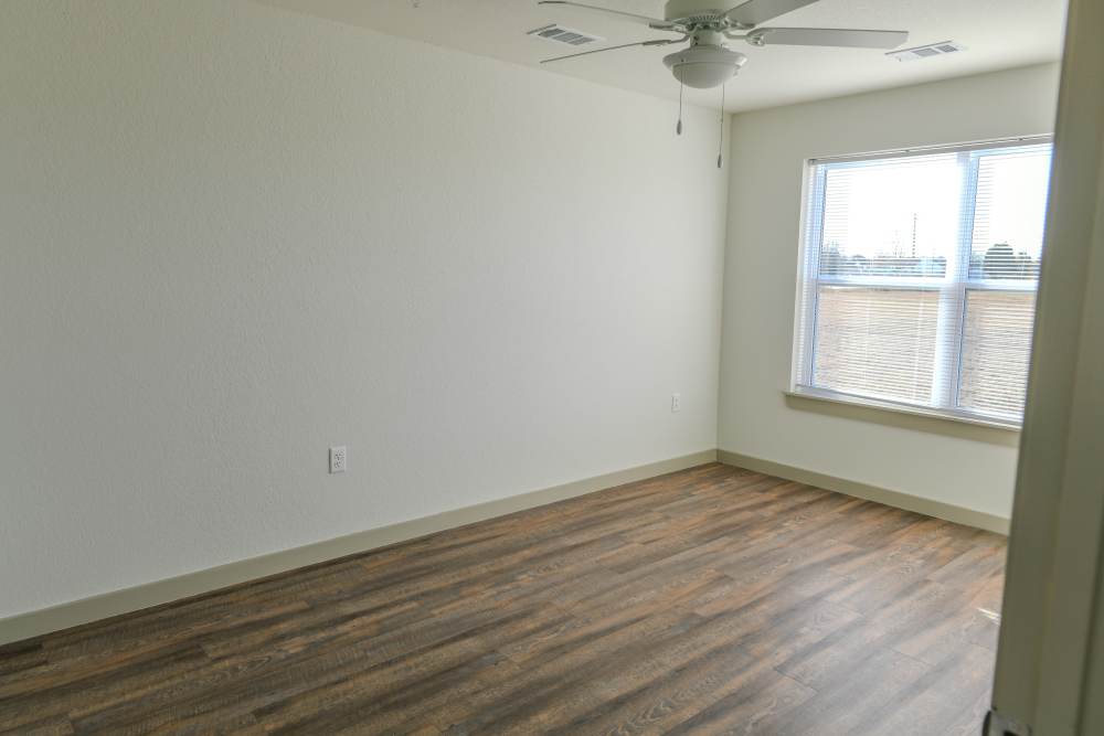 spacious room at Flats At Lake View in Warner Robins, Georgia