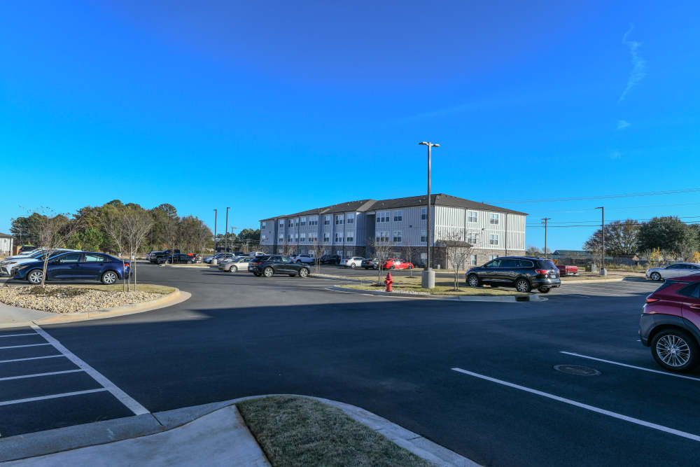Outdoor parking at Flats At Lake View in Warner Robins, Georgia