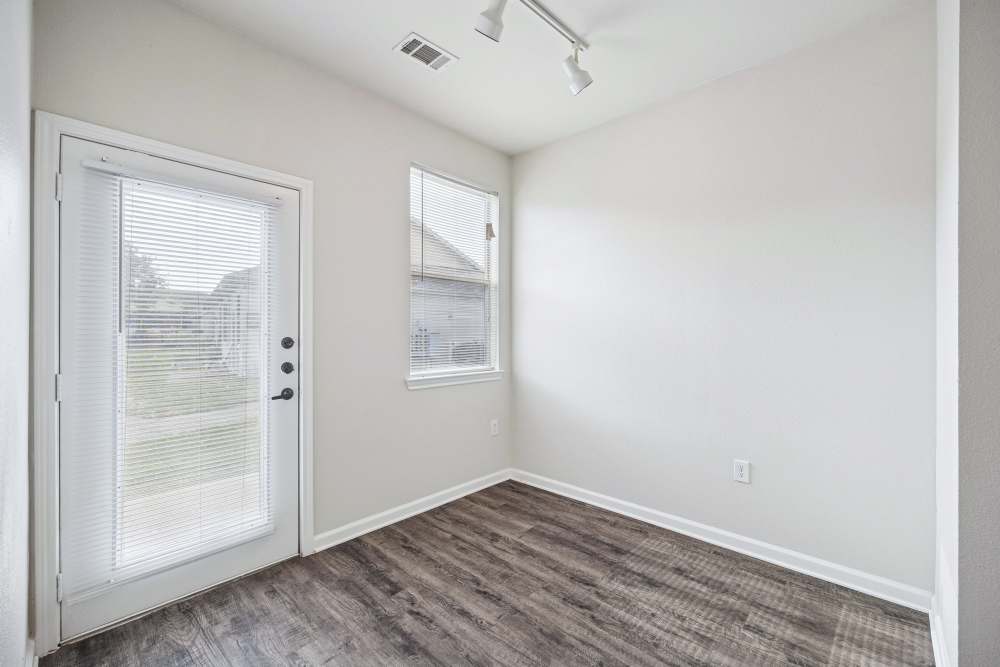 Living room at Gibraltar Senior in Clute, Texas