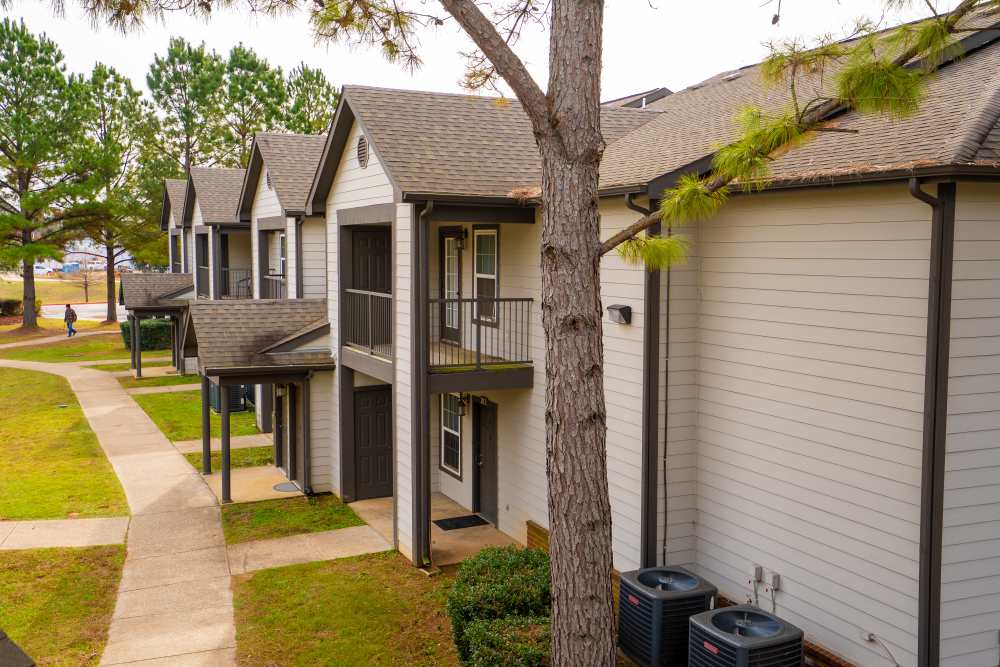 Exterior view of building at Hampton Village in Palestine, Texas