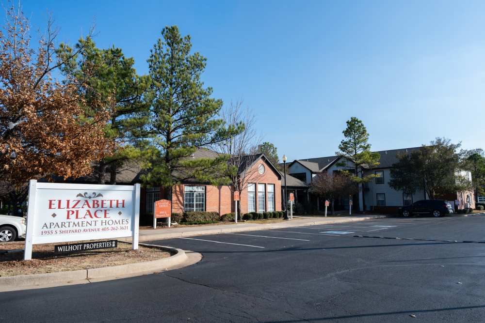 Apartment signboard at Elizabeth Place in El Reno, Oklahoma