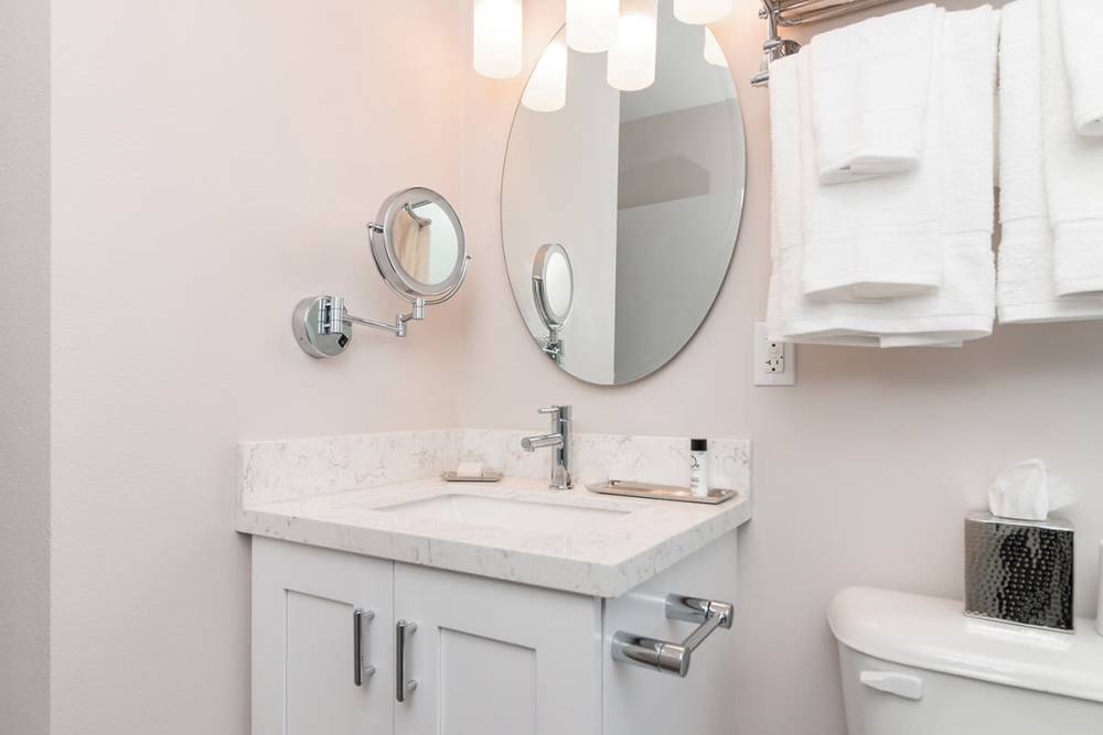 Bright Bathroom at Iwood I in Inglewood,California