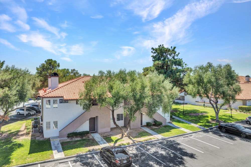 Exterior view of apartment building at Fairways on Green Valley in Henderson, Nevada