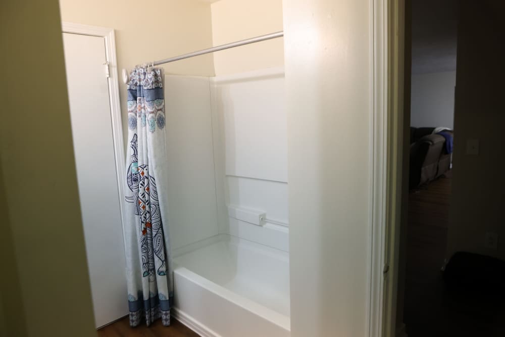 Bathroom with bathtub at Chapel Estates II in Jackson, Mississippi