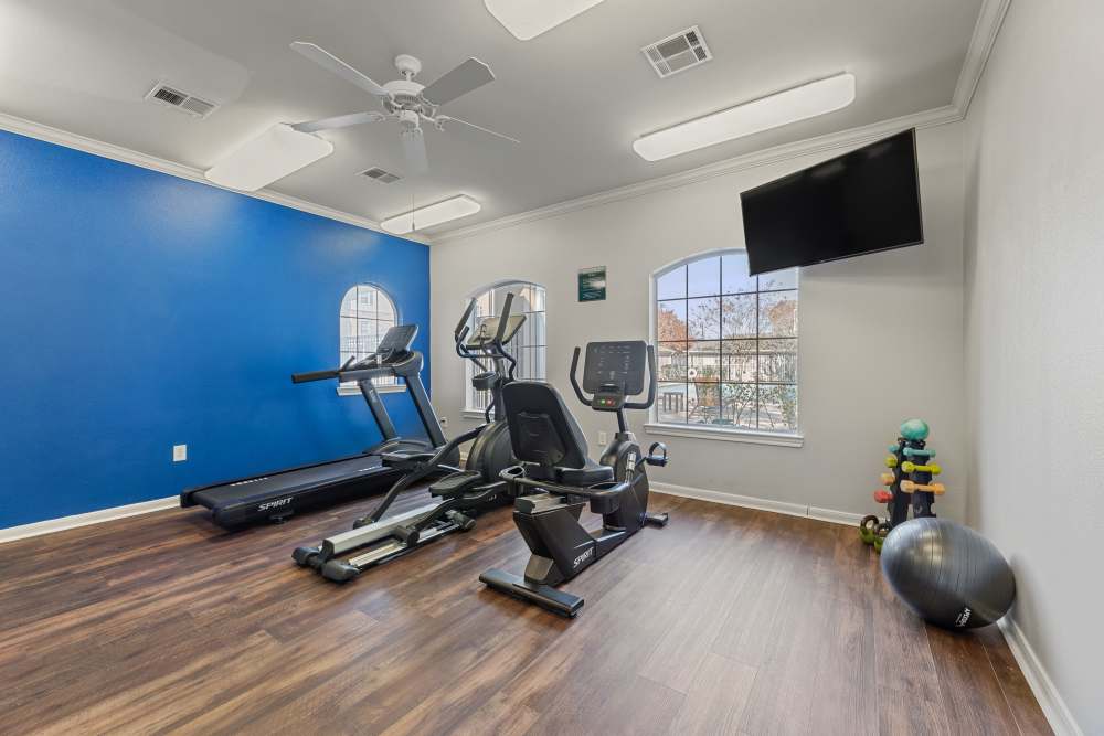 Fitness center at Knightsbridge in Humble, Texas